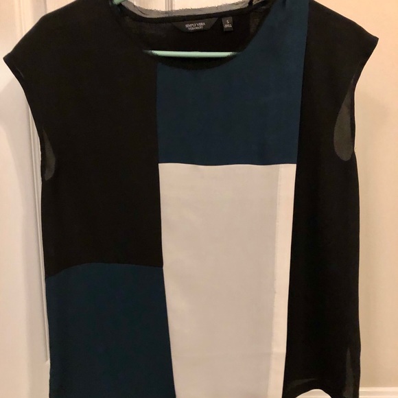 Blouse - Picture 2 of 2